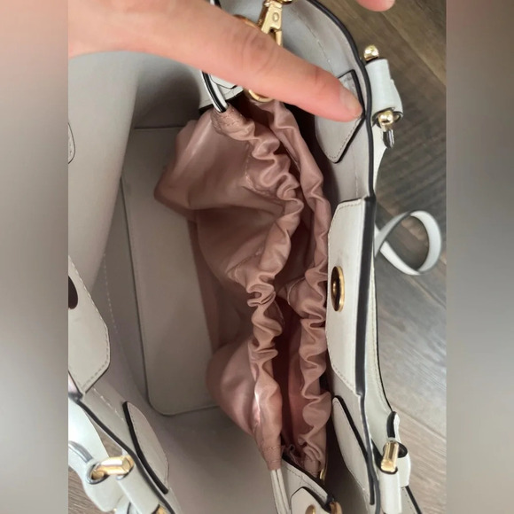 Michael Kors | Eden Large Drawstring Grab Bag in Blossom - Picture 8 of 10